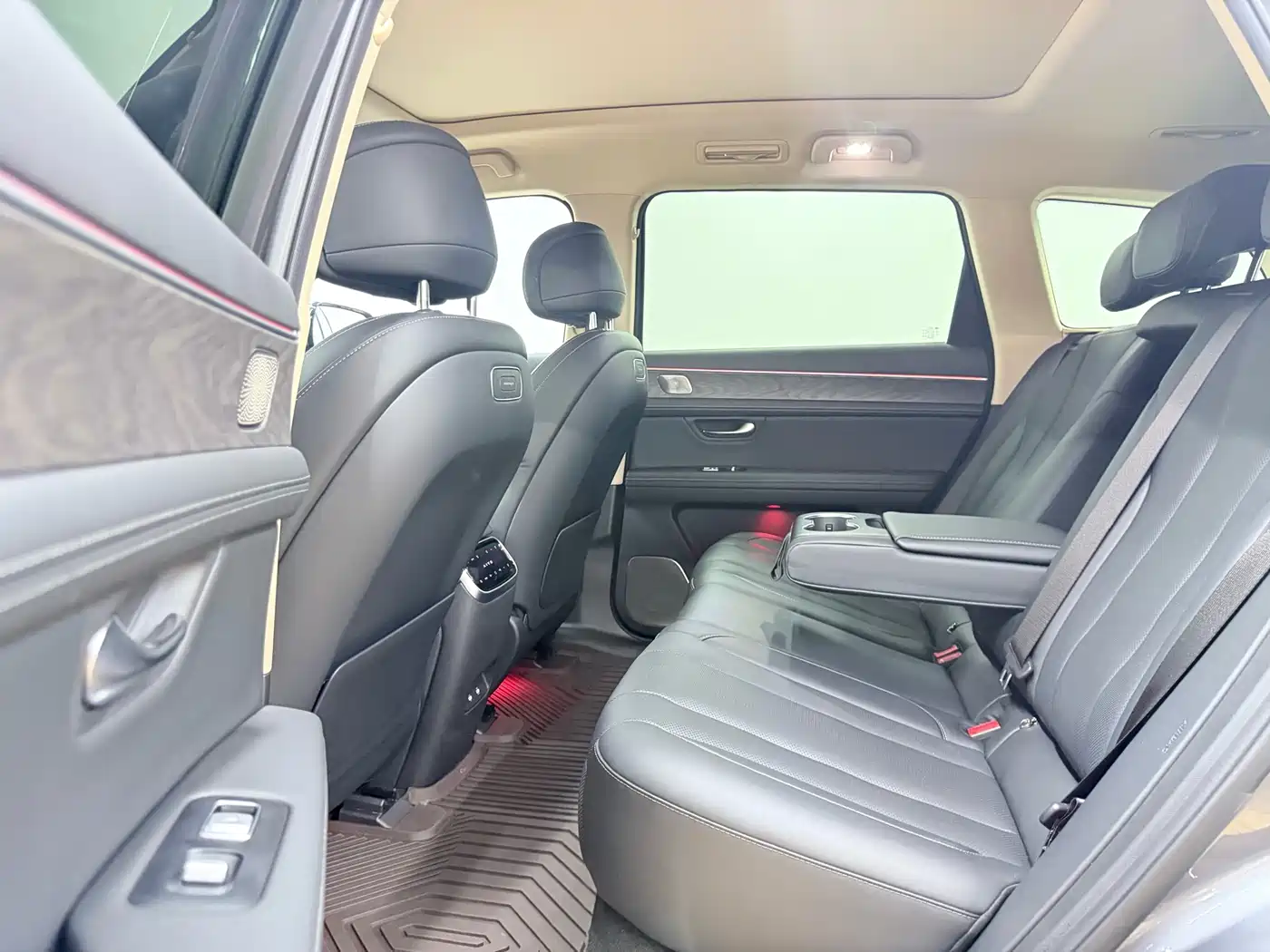 AITO Wenjie AITO M7 2024 1.5T Smart AWD Max Edition 5-Seater фото 13