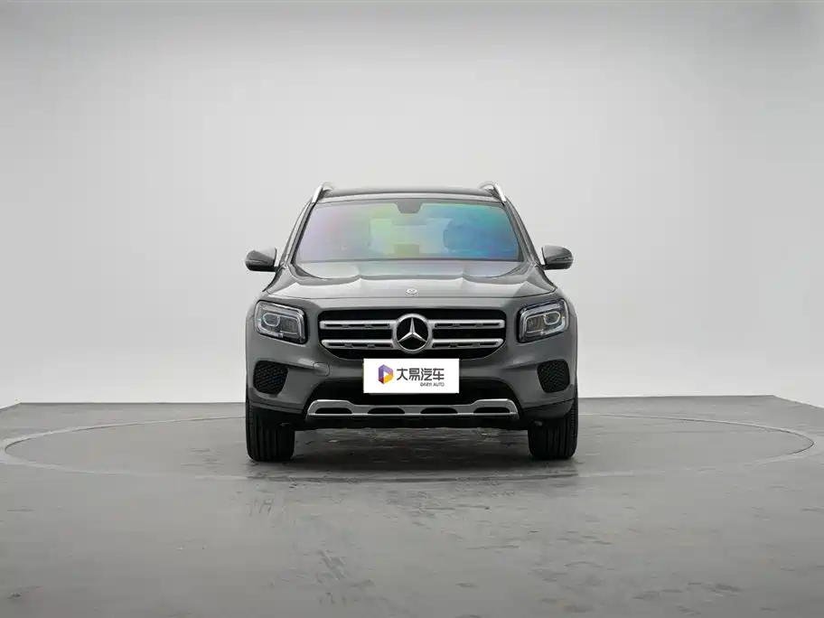 MERCEDES-BENZ GLB