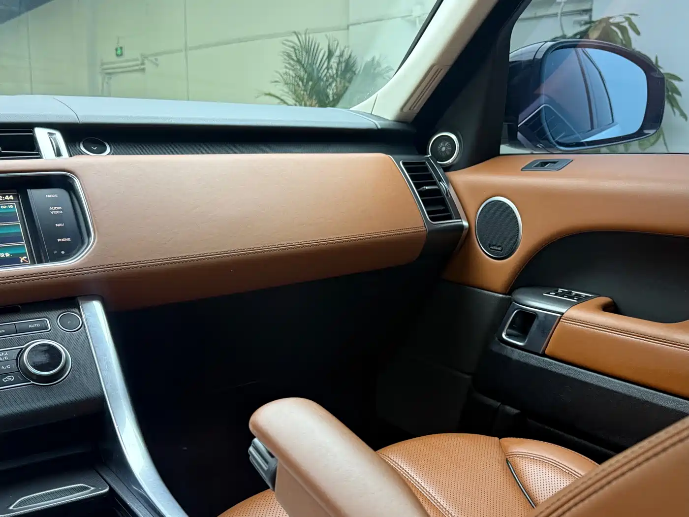 Land Rover Range Rover Sport 2014 3.0 SC V6 HSE DYNAMIC фото 10