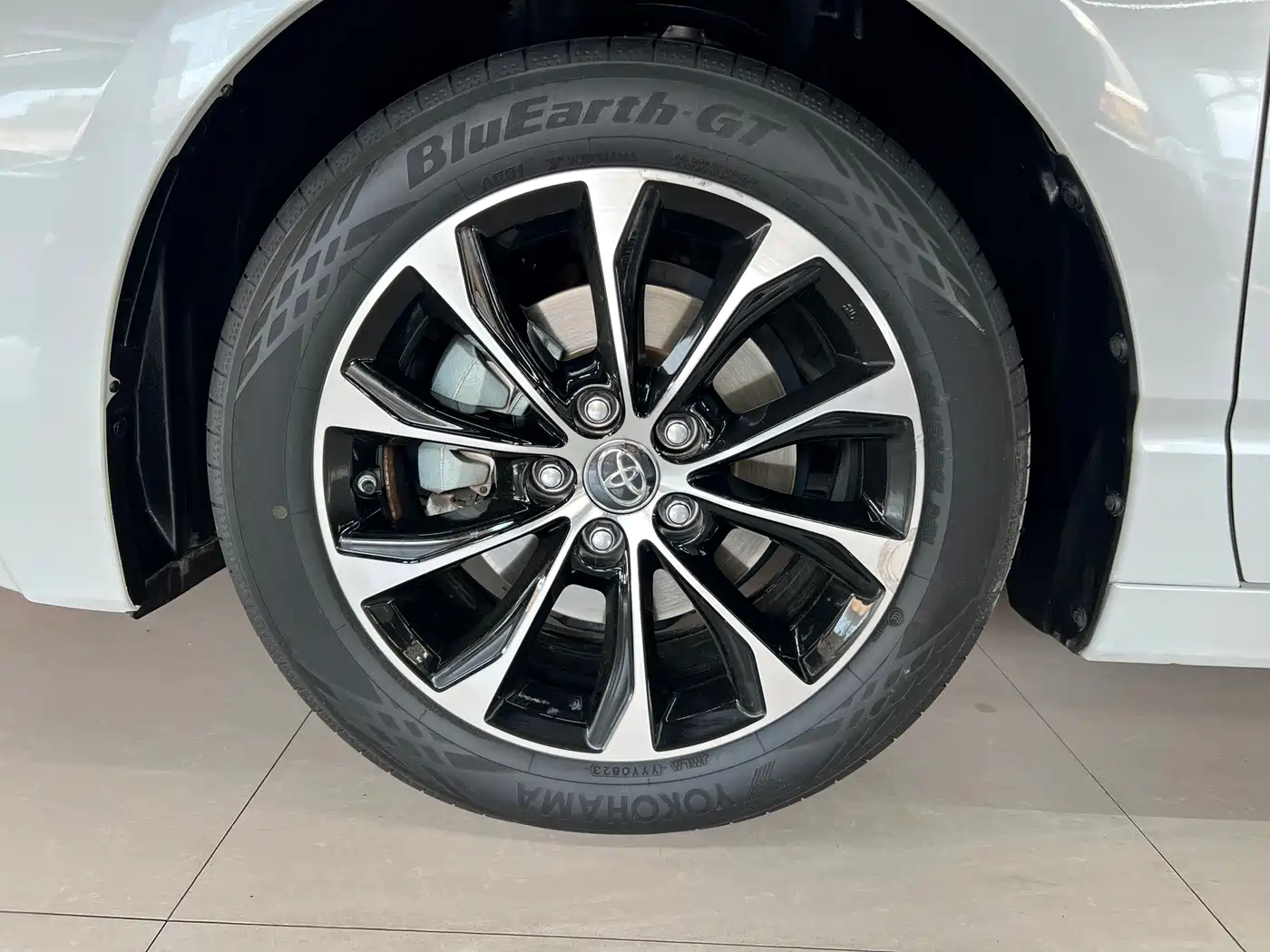 Toyota Avalon 2023 2.0L Luxury Edition фото 20