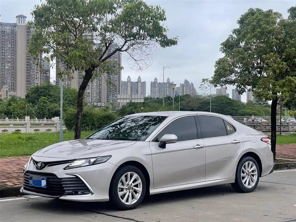 Toyota Camry 2021 2.0G Luxury Edition