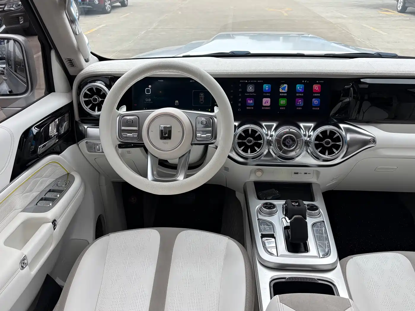 TANK CO CREATION TANK 300