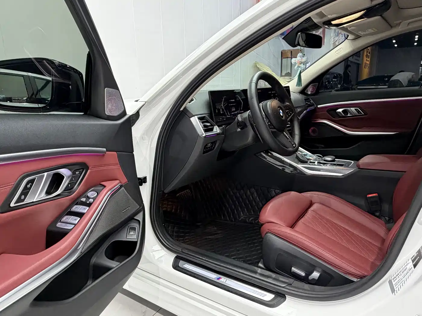 BMW 3 Series 2023 325Li M Sport Black Night Package фото 12