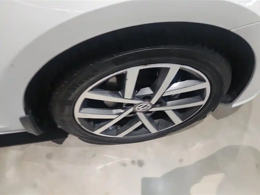 Volkswagen Golf 2020 Beloved Edition 280TSI DSG Comfort фото 6