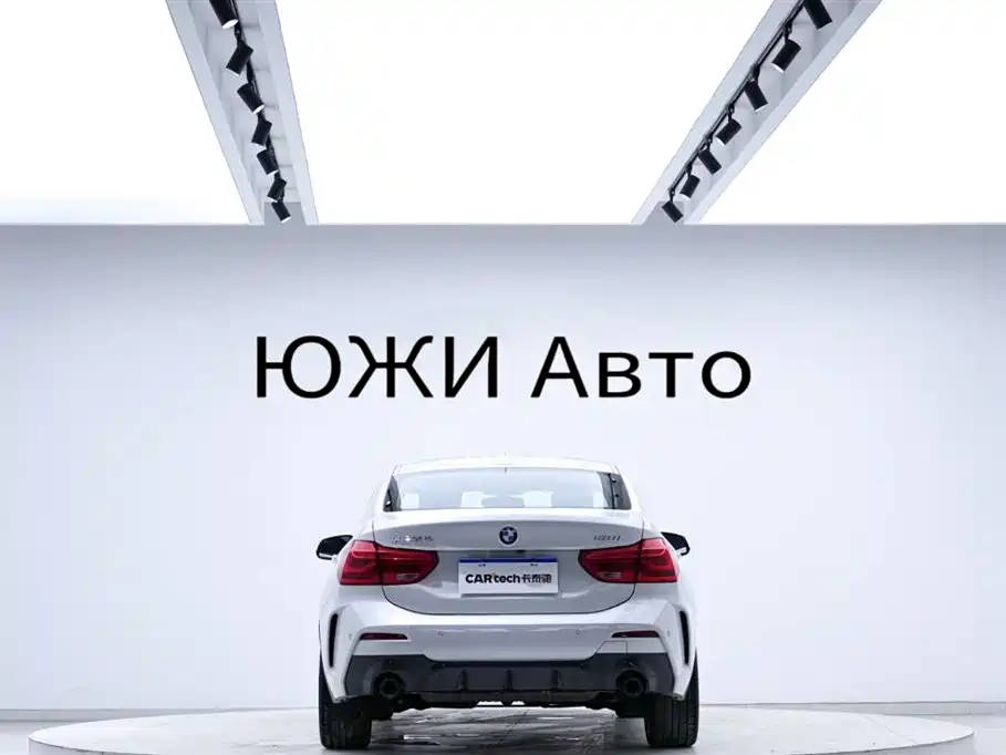 BMW 1 Series 2022 120i M Sport Shadow Edition фото 6
