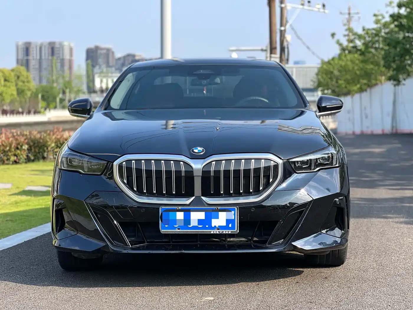 BMW 5 Series 2024 525Li M Sport Package фото 2