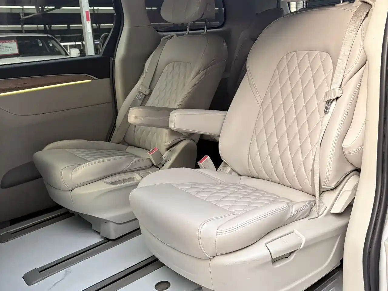 Buick GL8 2018 ES 28T Comfort Type China VI фото 10