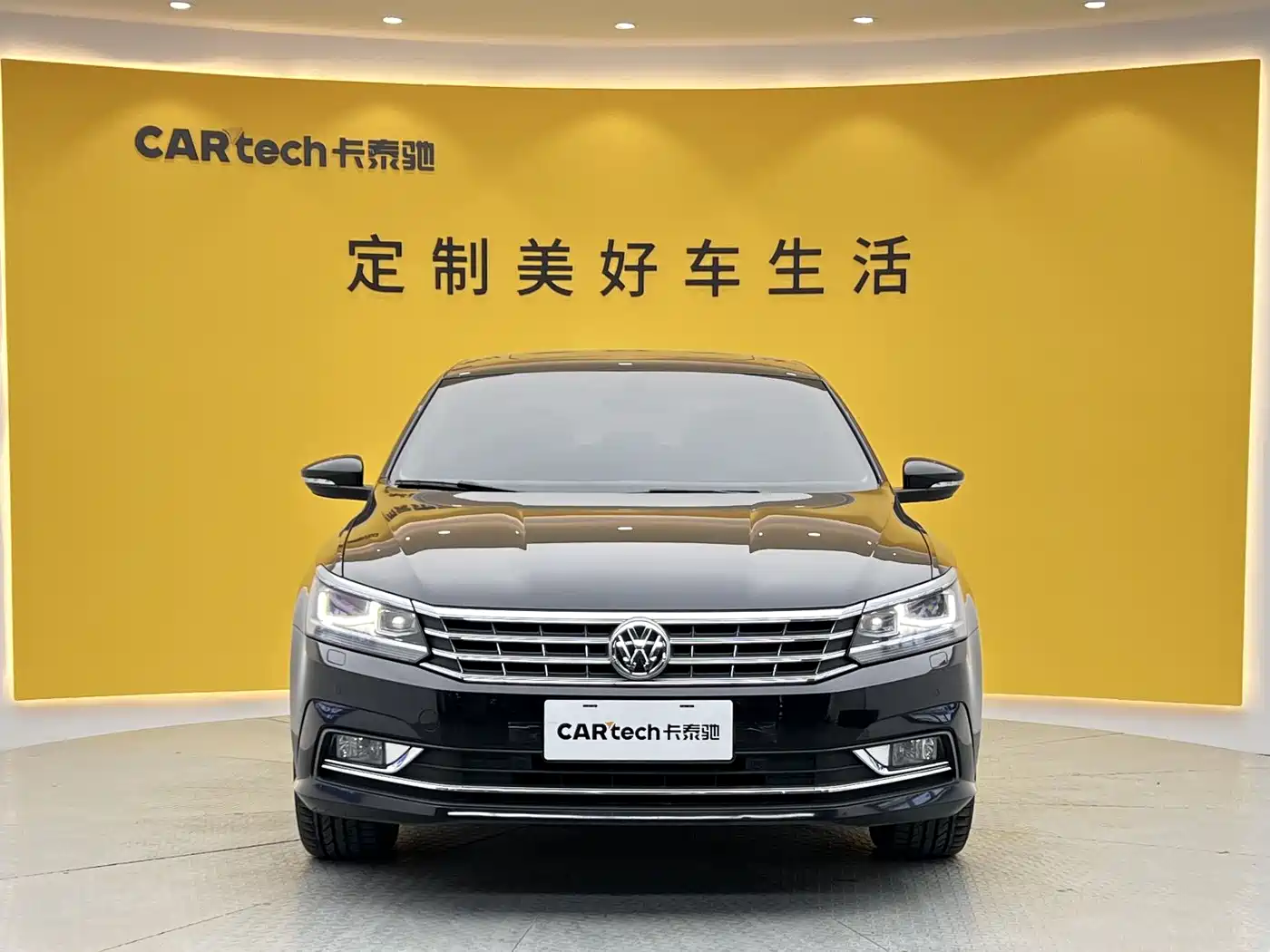 Volkswagen Passat 2017 330TSI DSG Luxury фото 2