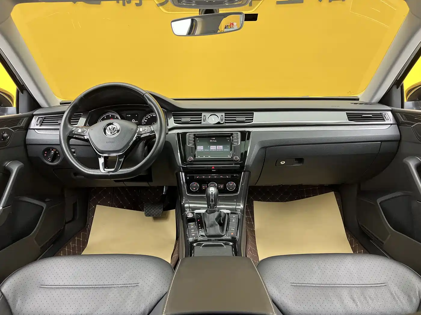 Volkswagen Passat 2017 330TSI DSG Luxury фото 11