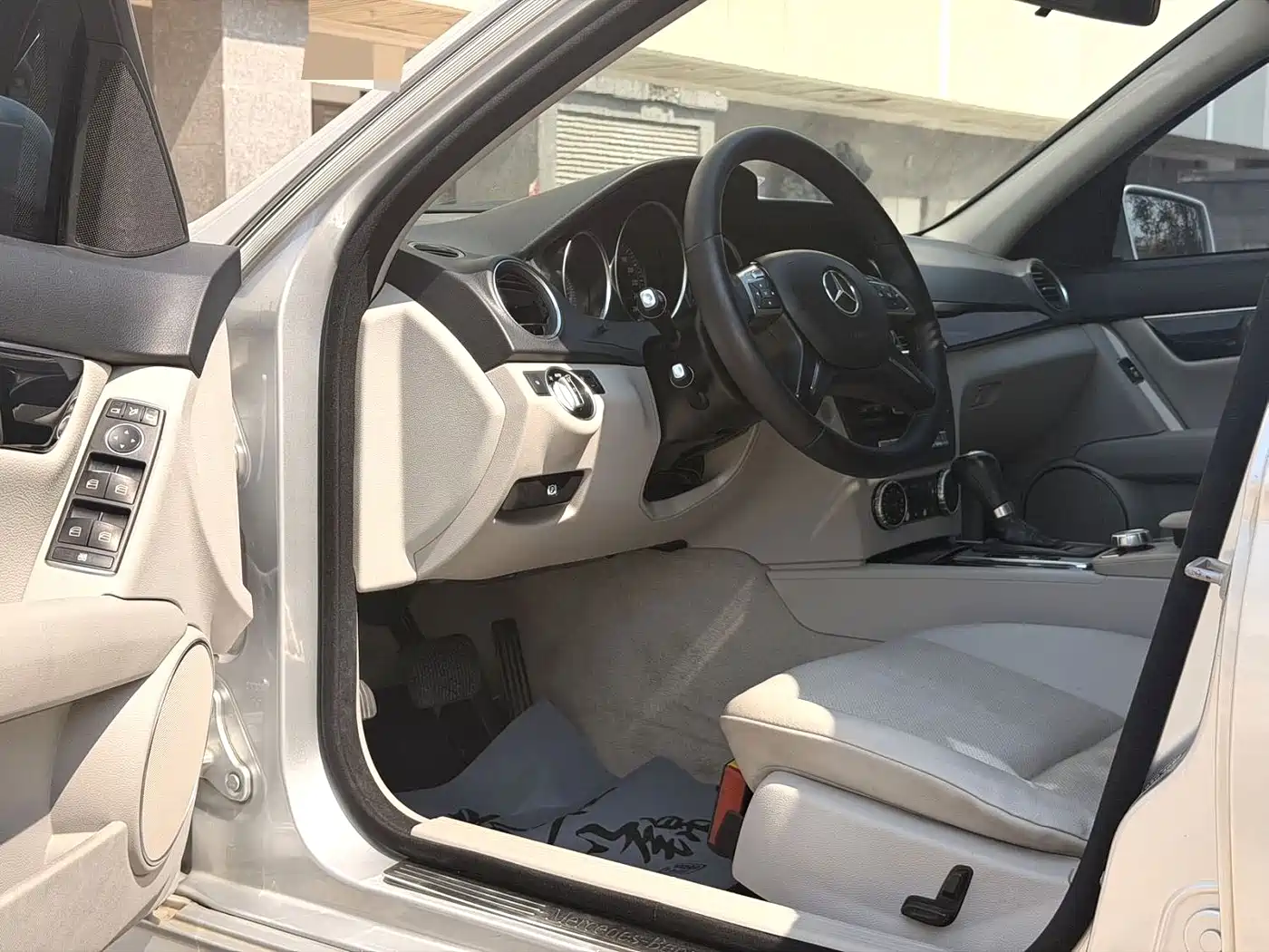 Mercedes-Benz C-Class 2014 2013 C 180 Classic Grand Edition