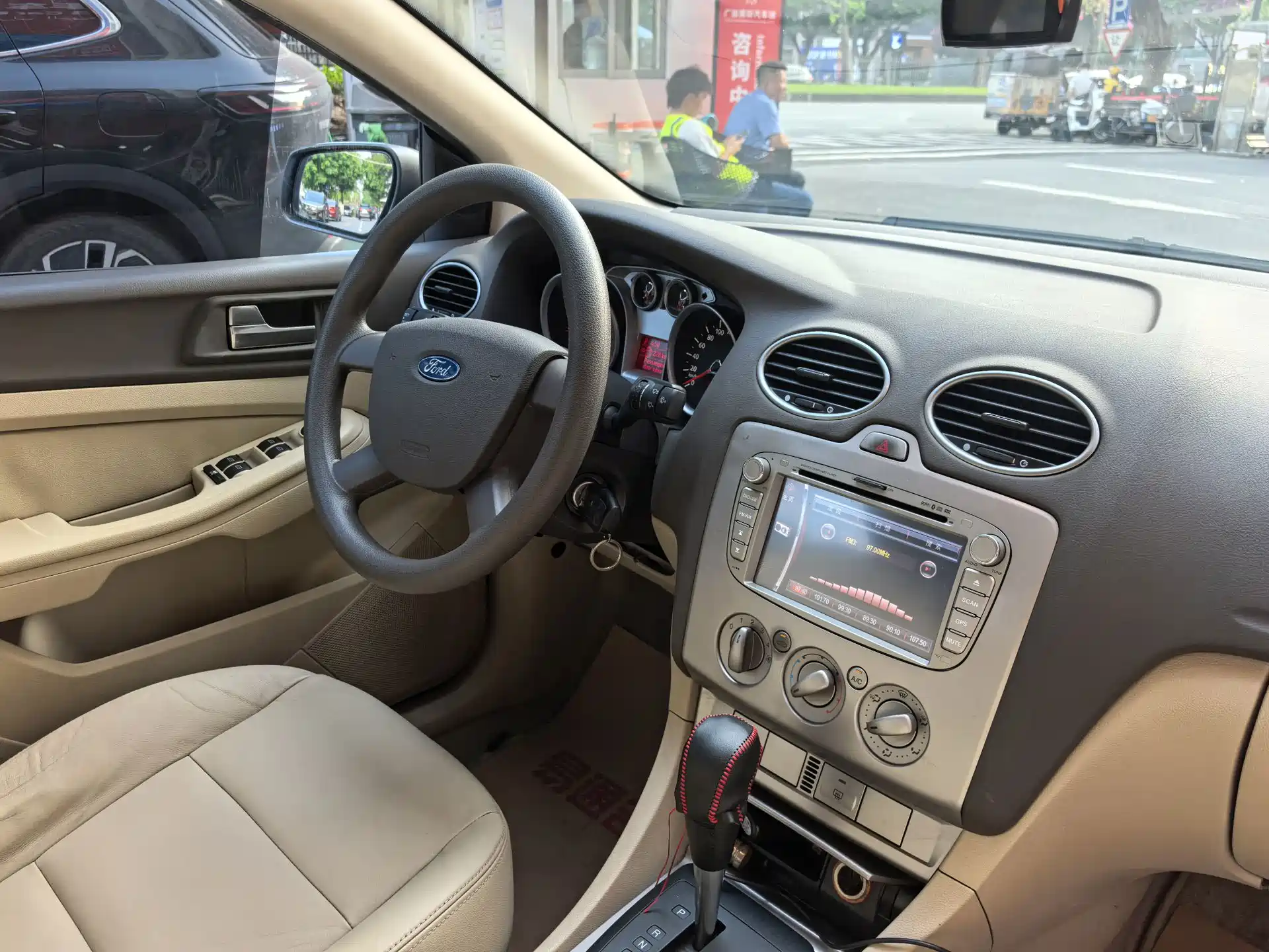 Photo 14 - Ford Focus