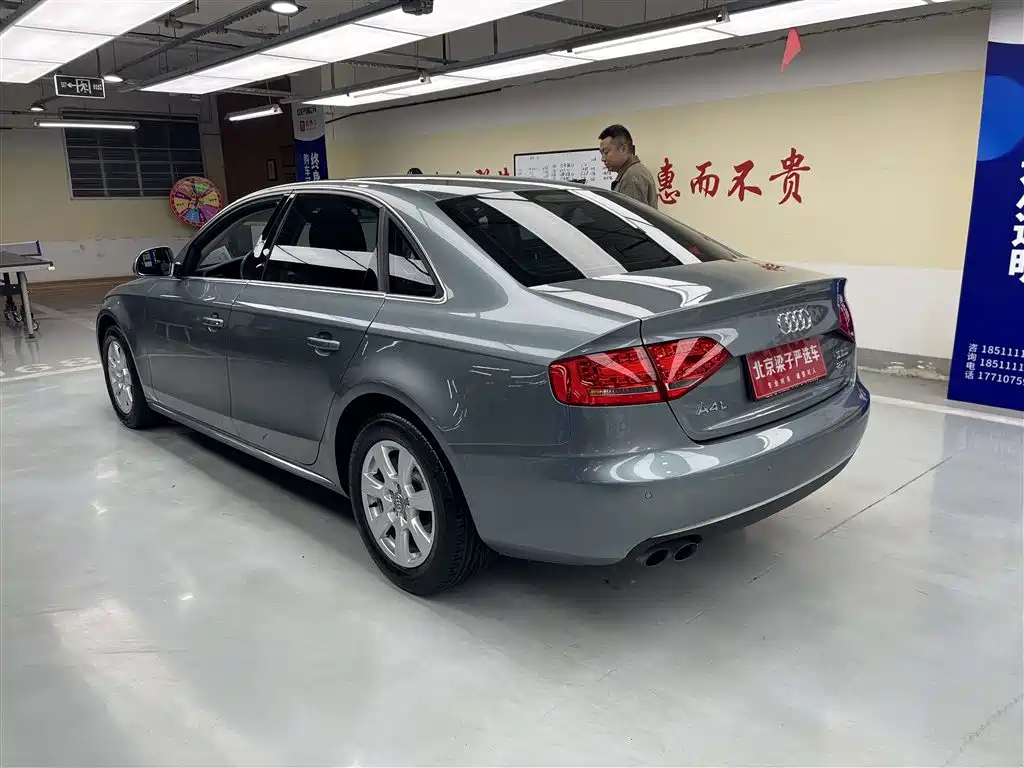 Audi A4L 2012 2.0 TFSI Auto Comfort фото 9