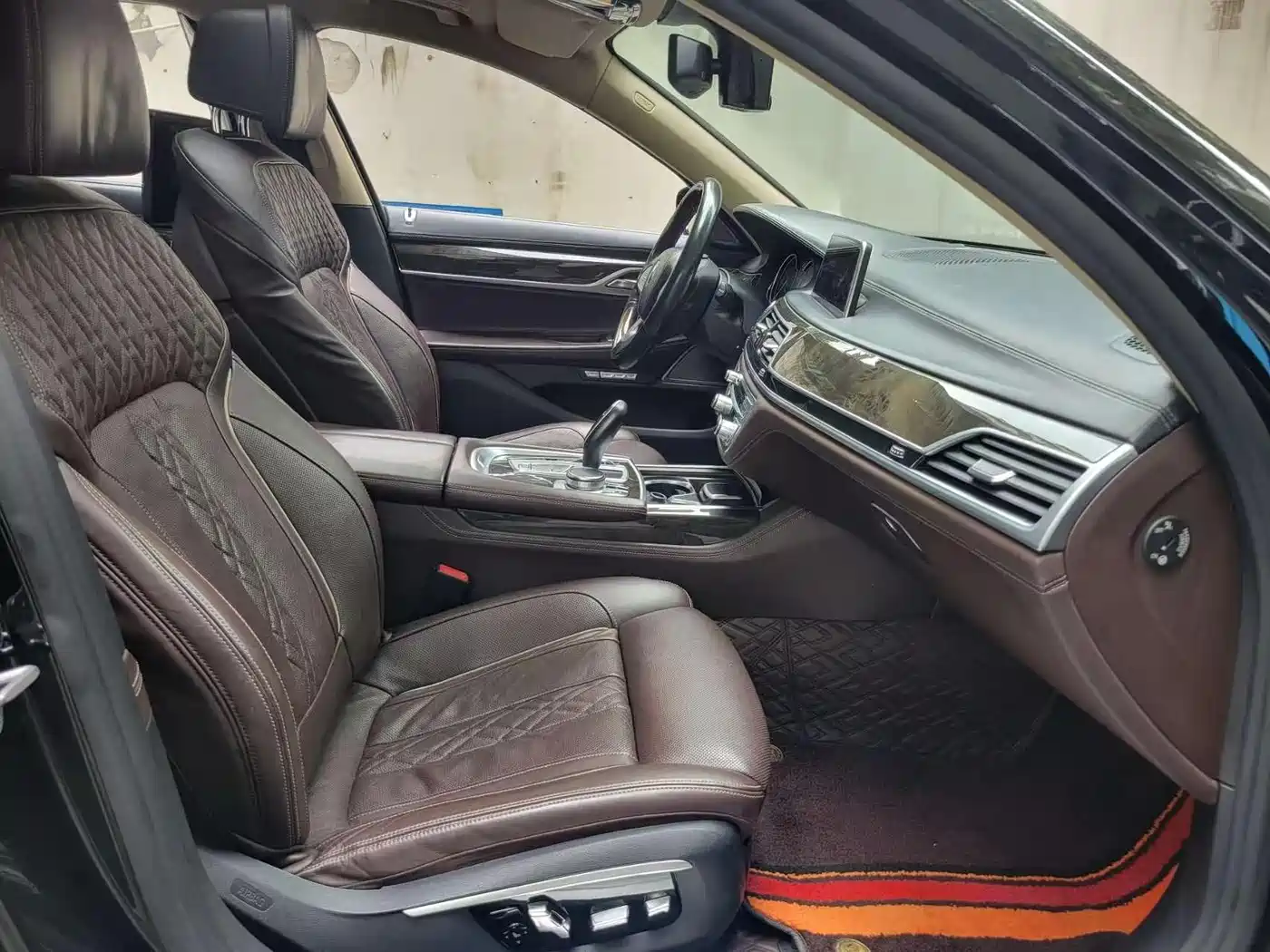 BMW 7 Series 2016 730Li Leading фото 13