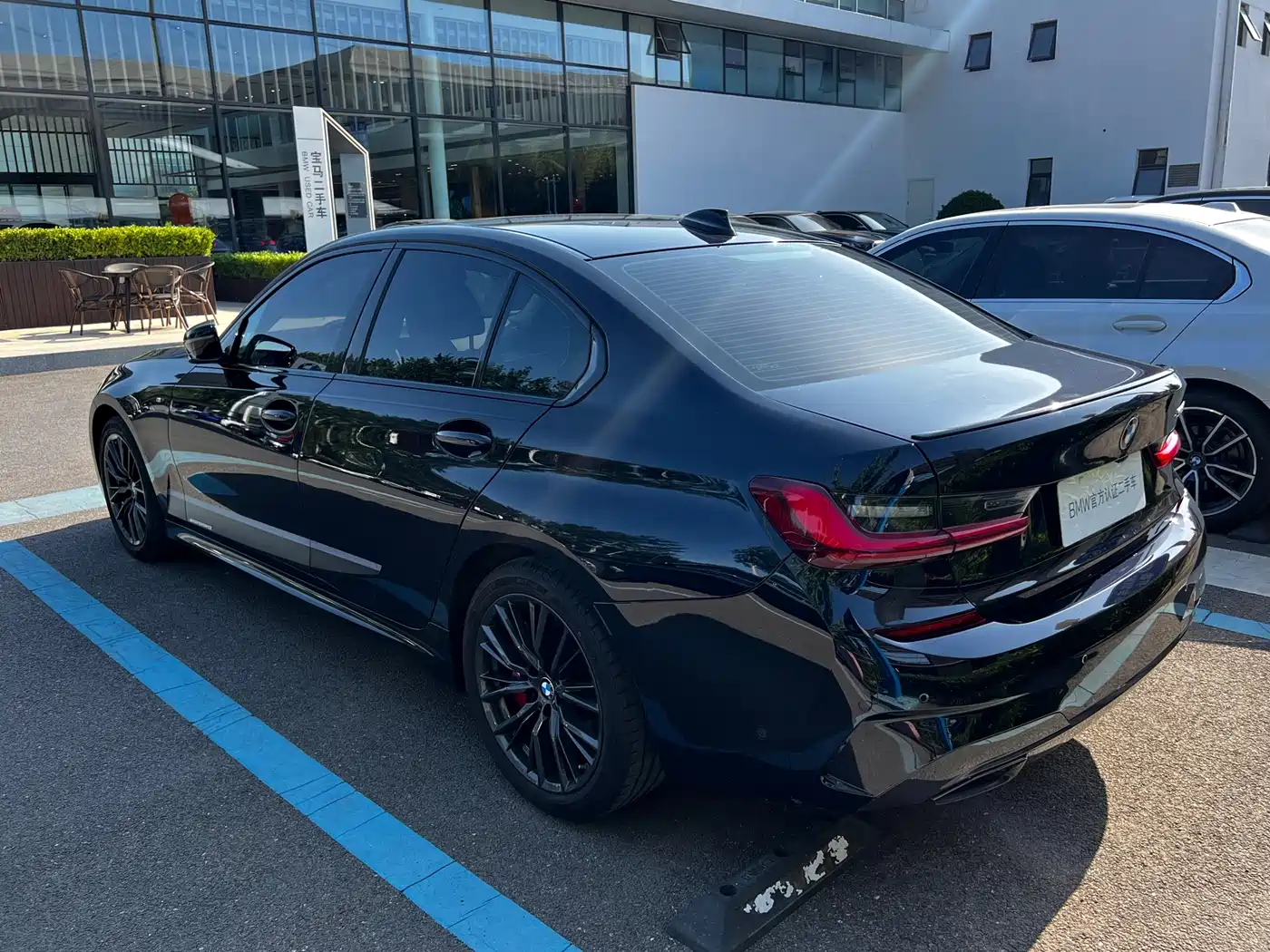 BMW 3 Series 2022 325i M Sport Shadow Edition фото 5