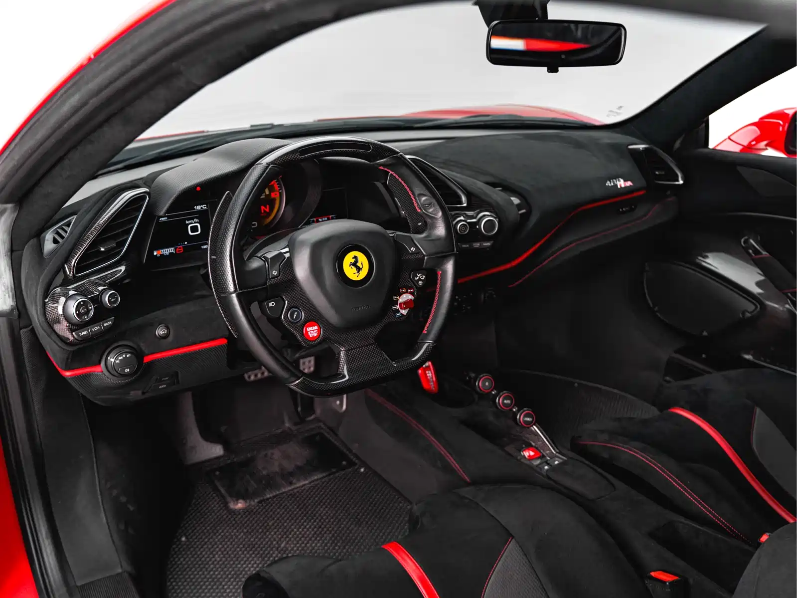 Фото 18 - Ferrari 488