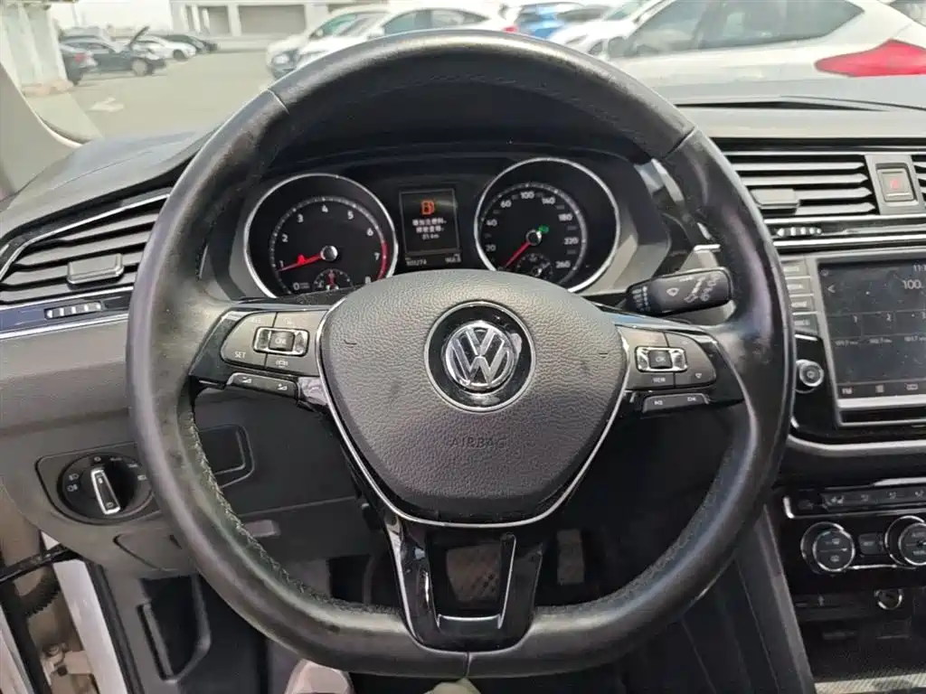 Volkswagen Tiguan L 2018 Facelift 330TSI Automatic 2WD Flagship Edition фото 11