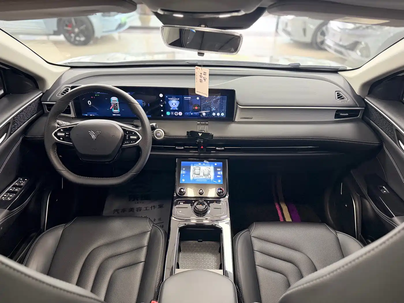 NEZHA AUTOMOBILE NEZHA U