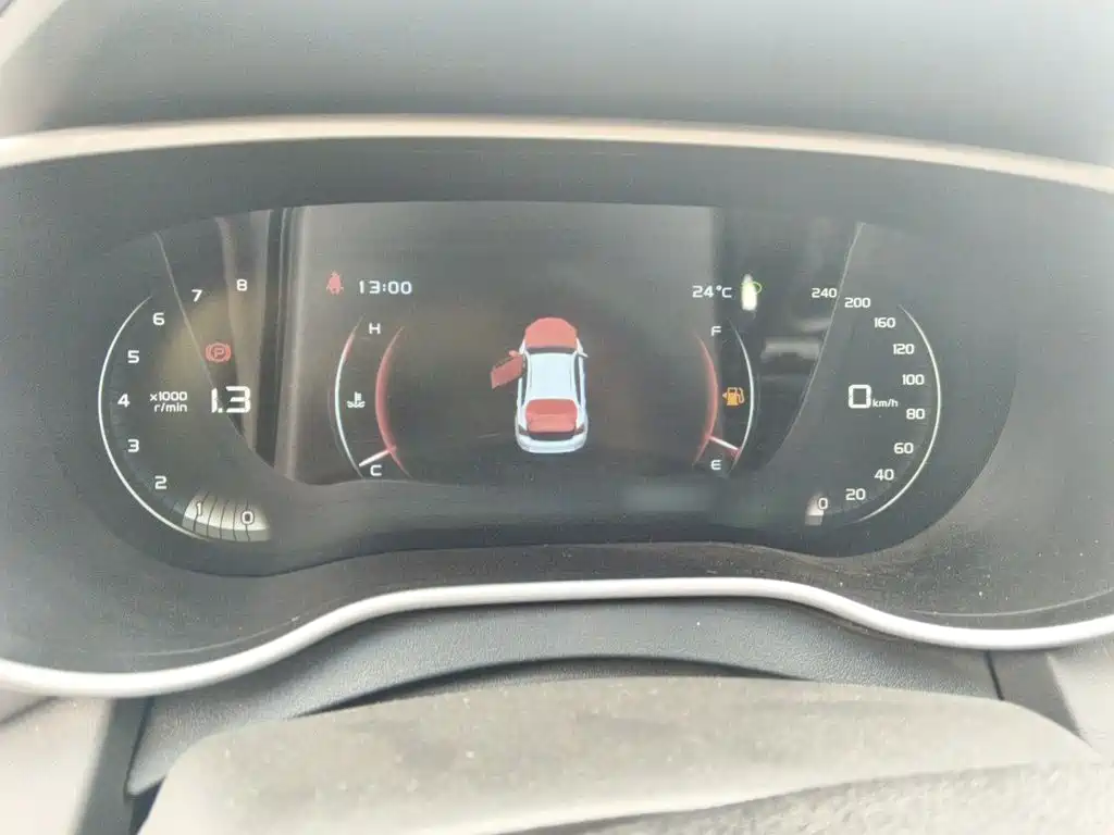 Фото 4 - Geely Vision S1
