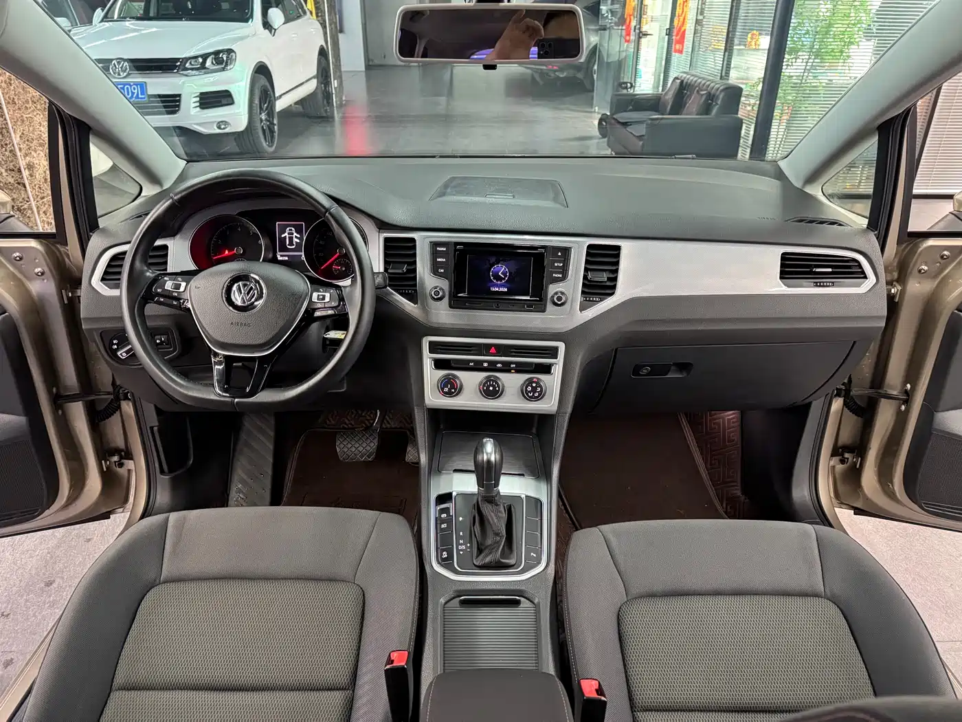 VOLKSWAGEN GOLF*JIAYU