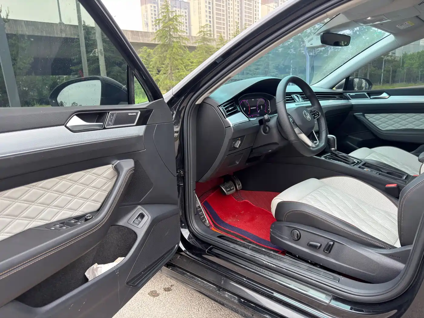 Volkswagen Magotan 2023 Model 2 Million Commemorative Edition 330TSI DSG Luxury фото 10