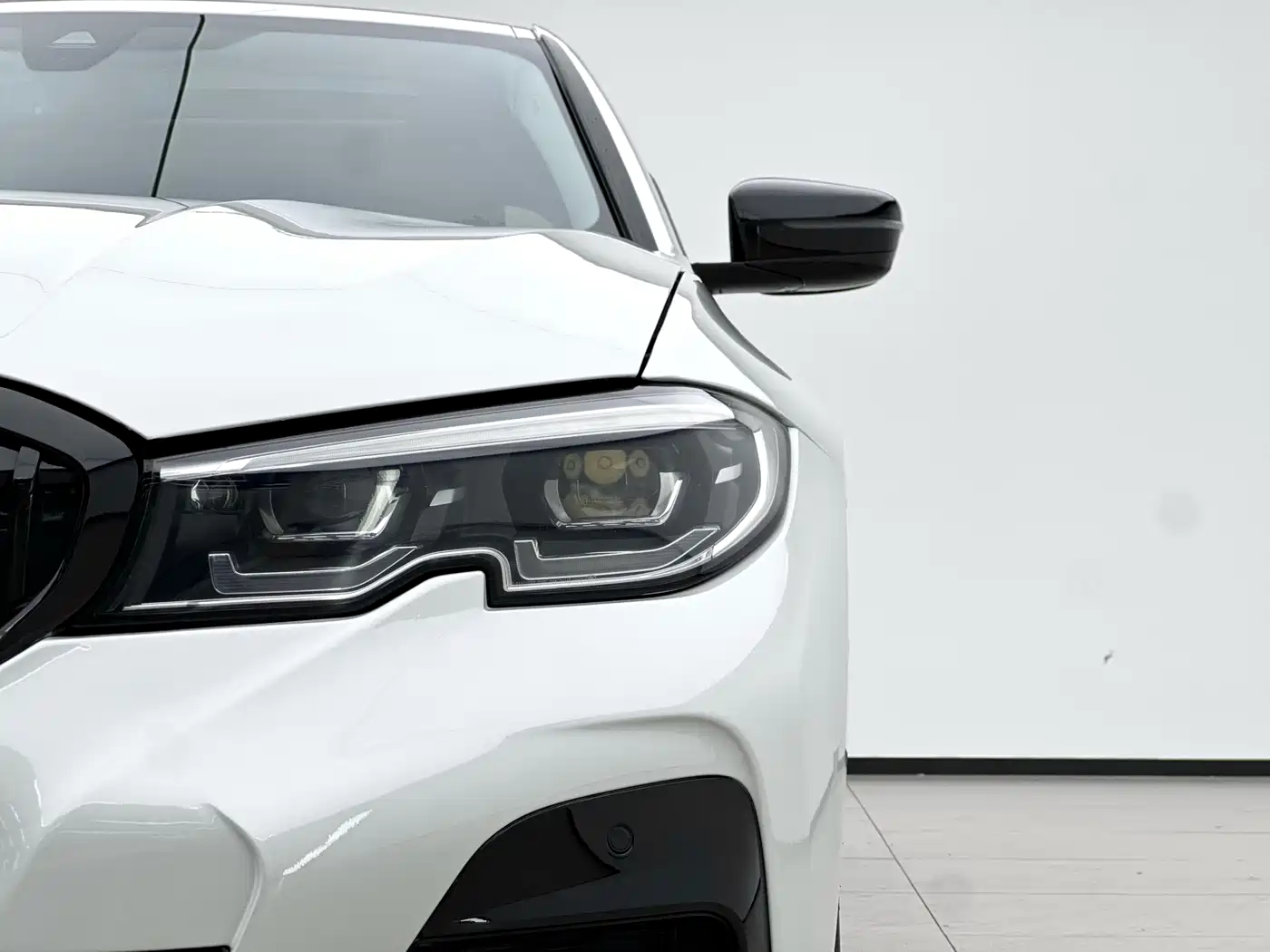 BMW 3 Series 2020 325Li M Sport Black Night Package фото 15
