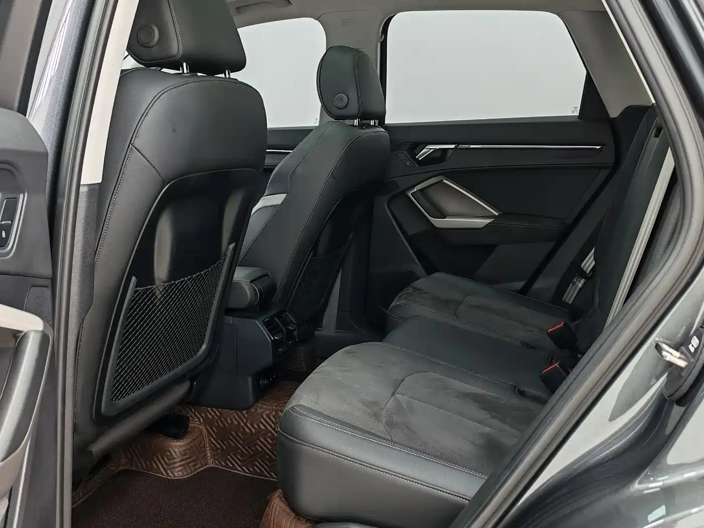 Audi Q3 2023 35 TFSI Fashion Dynamic (1.4T) фото 8