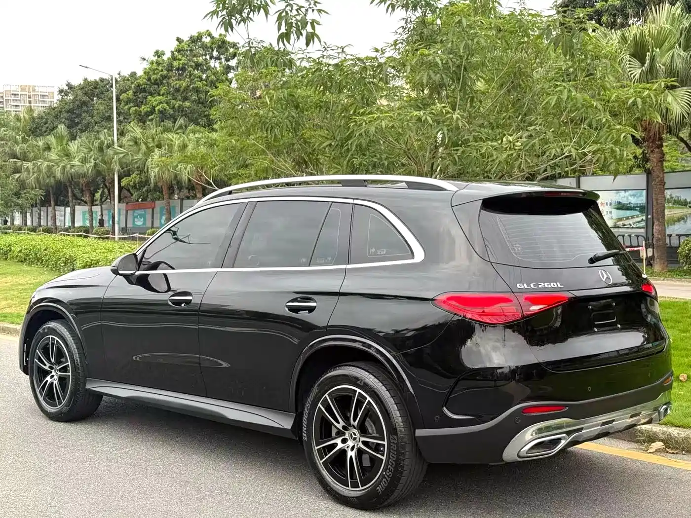 Mercedes-Benz GLC 2025 Model Year GLC 260 L 4MATIC Luxury фото 4