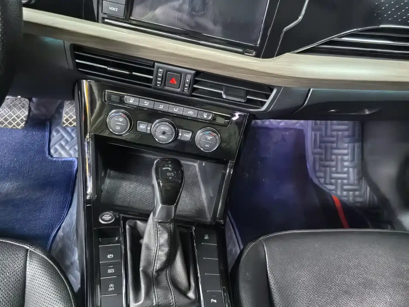 Volkswagen Passat 2019 330TSI Premium Edition China V фото 11