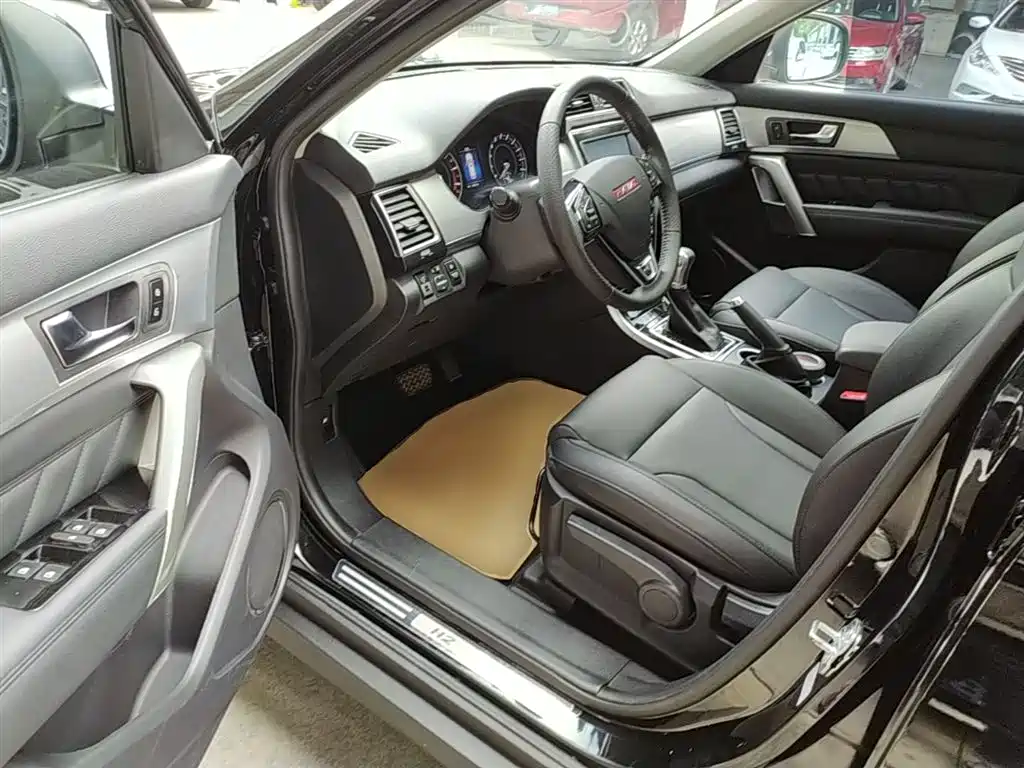 Haval H2 2015 1.5T Automatic 2WD Elite Edition фото 16