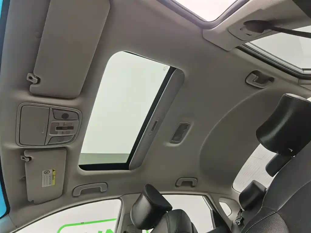 Kia K5 2016 2.0L Hybrid GLS фото 14