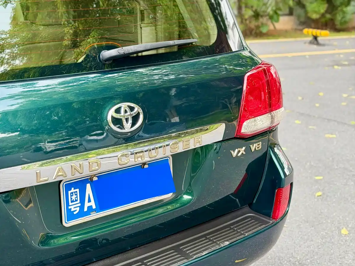 Toyota Land Cruiser 2010 Model 4.0L Automatic VX фото 7