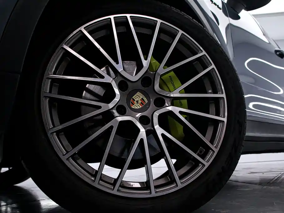 PORSCHE CAYENNE NEW ENERGY