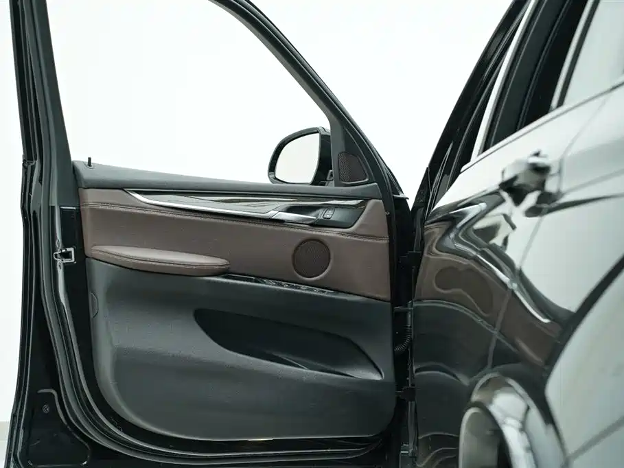 BMW X5 (Import) 2018 xDrive35i M Sport Model фото 10