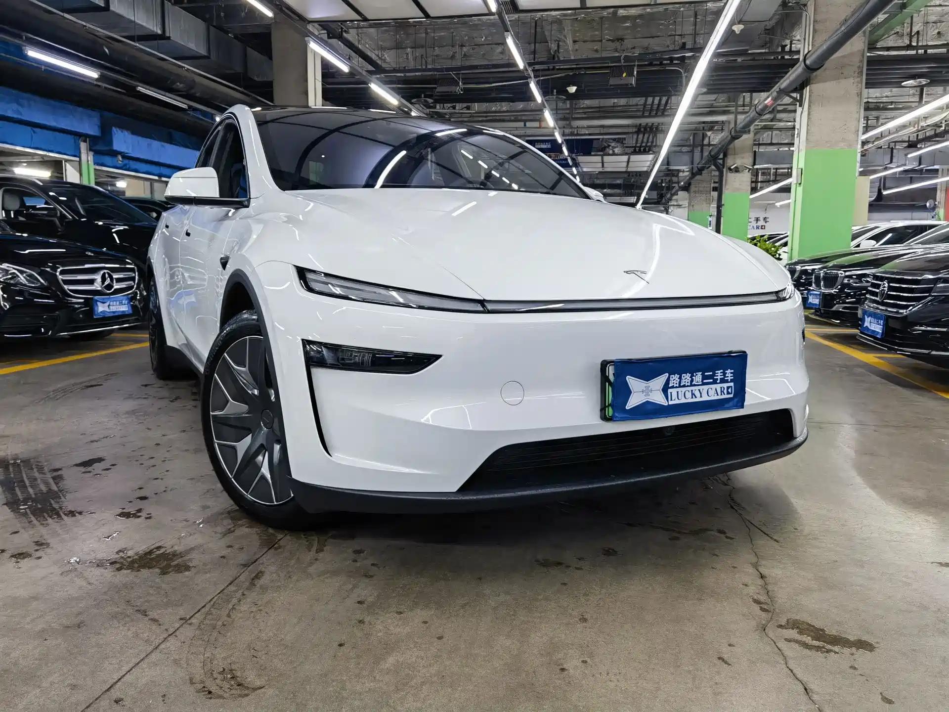 Фото 3 - Tesla Model Y L
