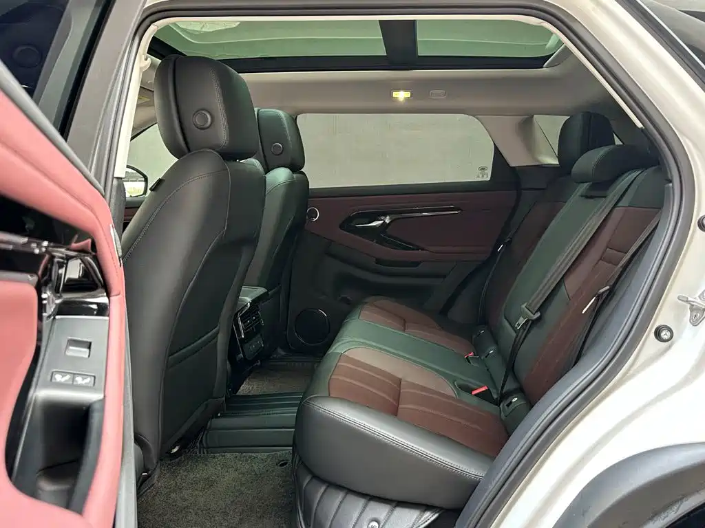 Land Rover Range Rover Evoque 2025 2024 Range Rover Evoque L 249PS Light Master Edition