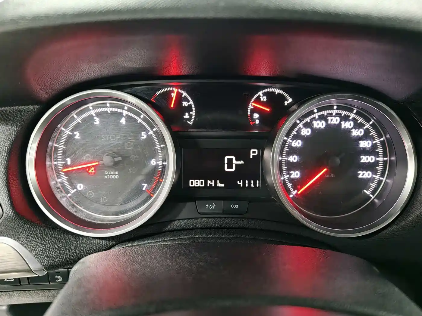 Peugeot 408 2014 1.8L Automatic Luxury Edition фото 15
