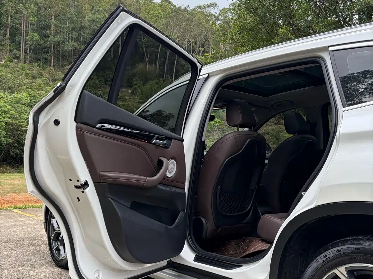 BMW X1 2022 sDrive20Li Fashion фото 16