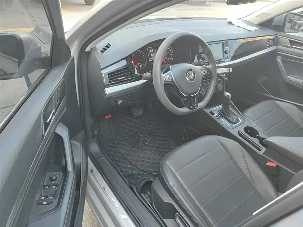Volkswagen Lavida 2019 1.5L Automatic Comfort Edition China VI фото 16