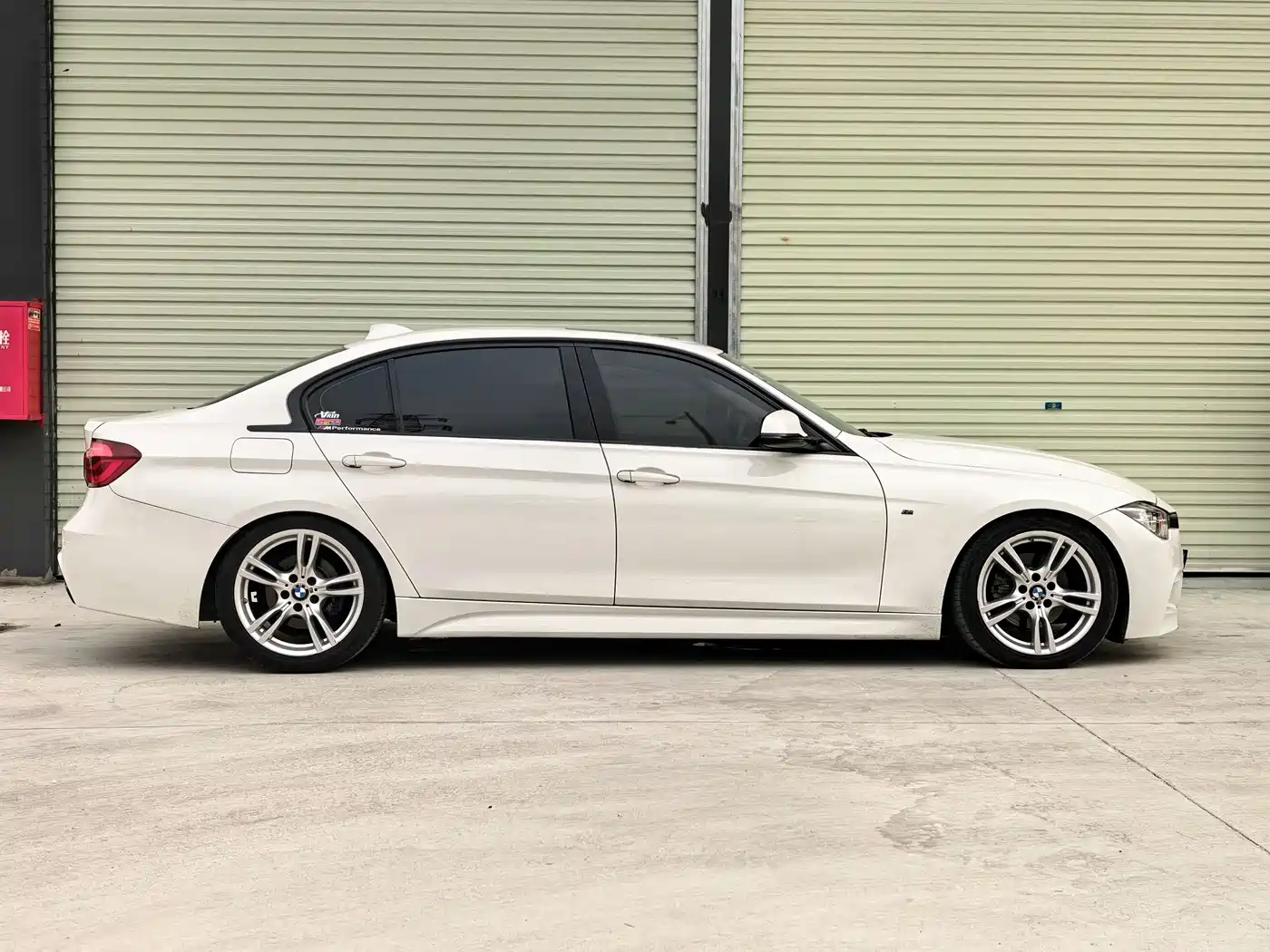 BMW 3 Series 2017 320Li M Sport фото 8