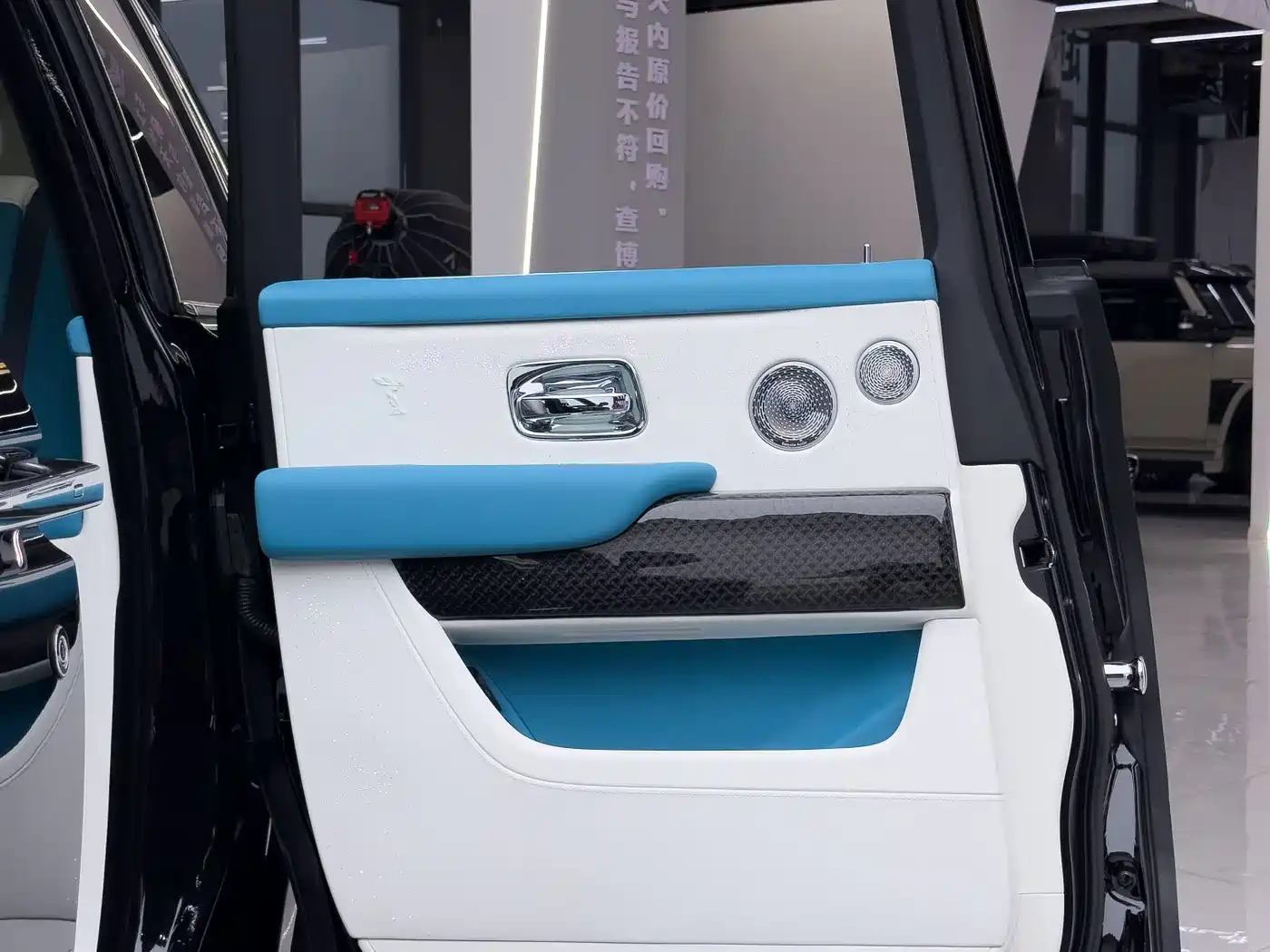 Rolls-Royce Cullinan 2019 2018 5-Seater Version