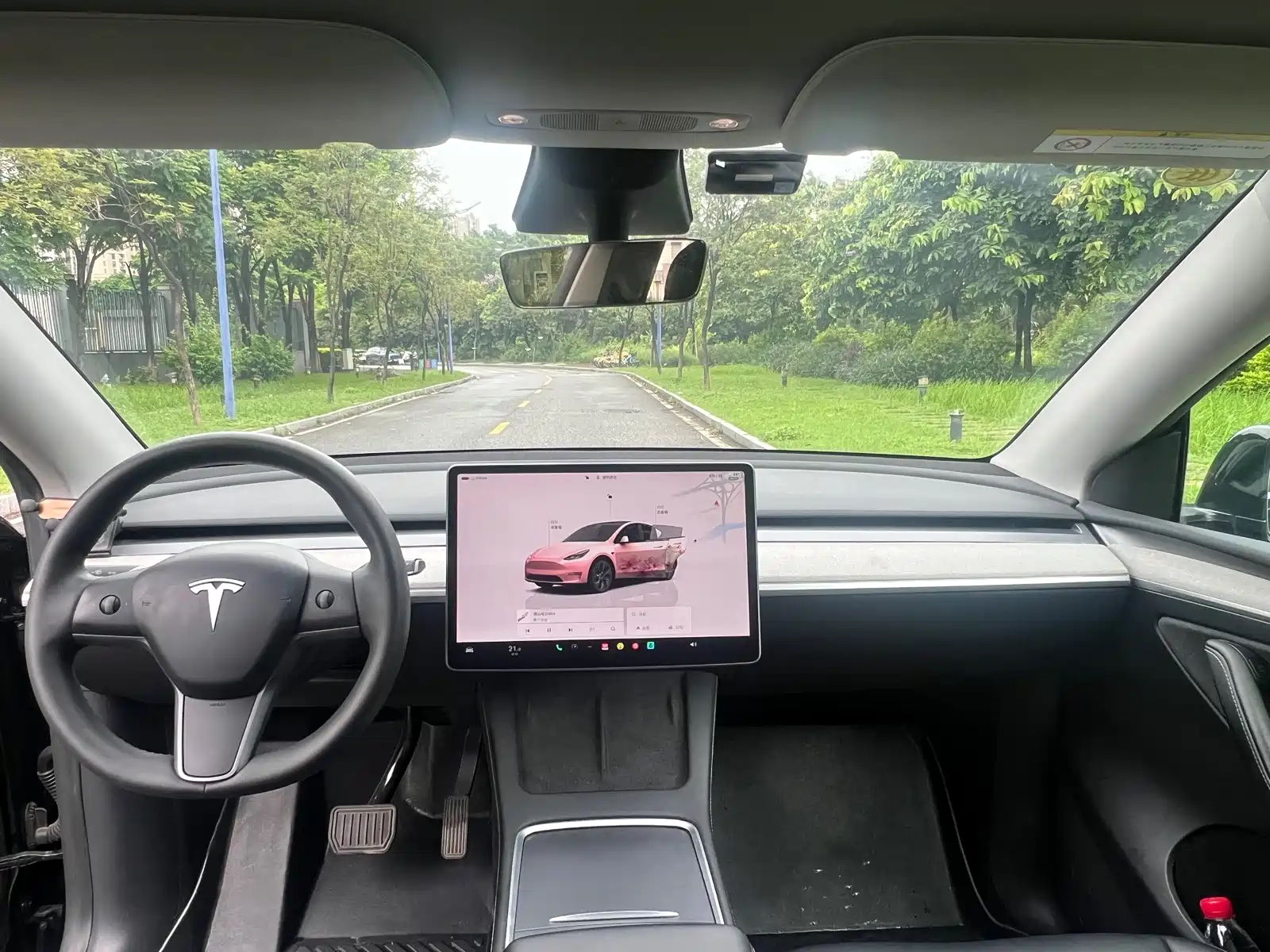 Фото 13 - Tesla Model Y