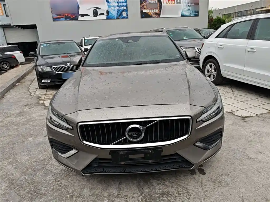 VOLVO S60