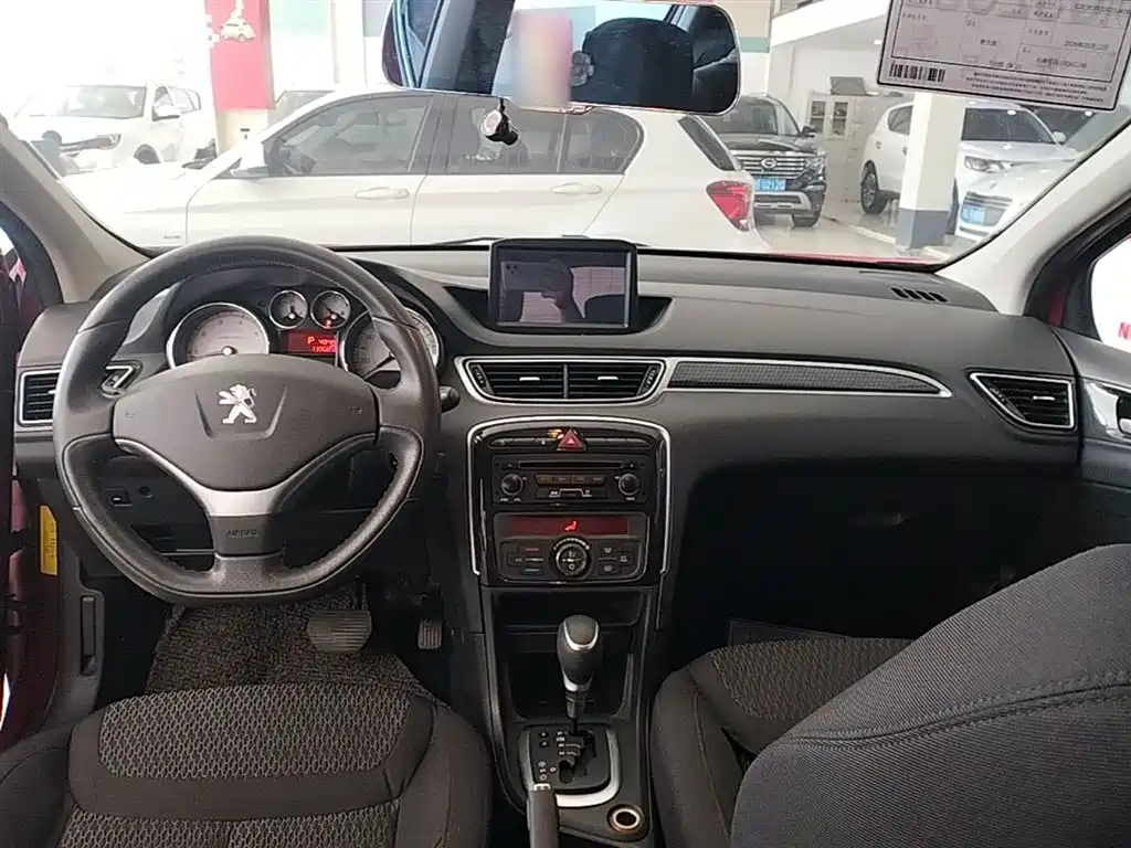 Peugeot 308 2014 Model Joy Edition Classic 1.6L Automatic Trend Style фото 10