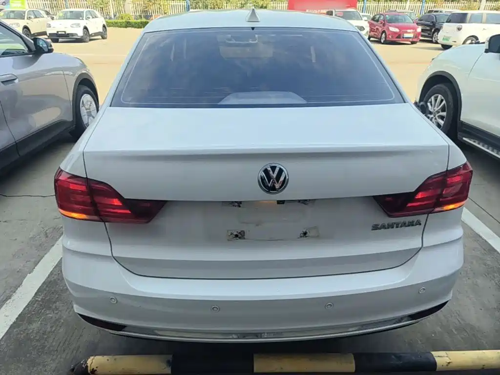 Photo 6 - Volkswagen Santana