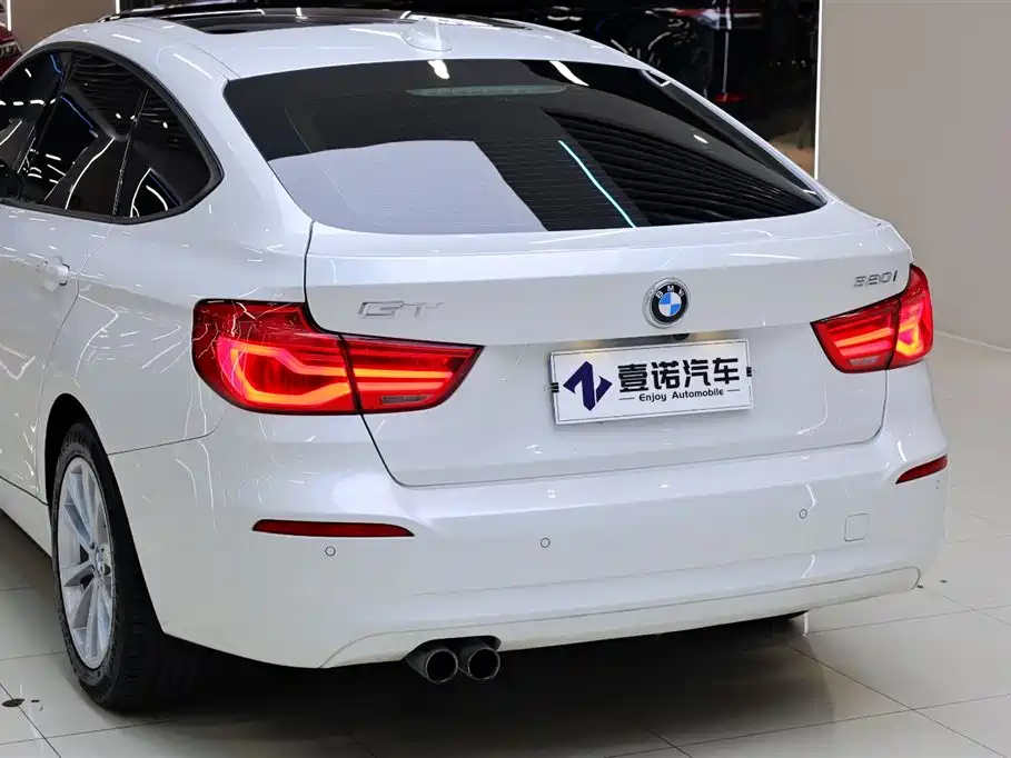 BMW 3 Series GT 2017 320i Fashion фото 6