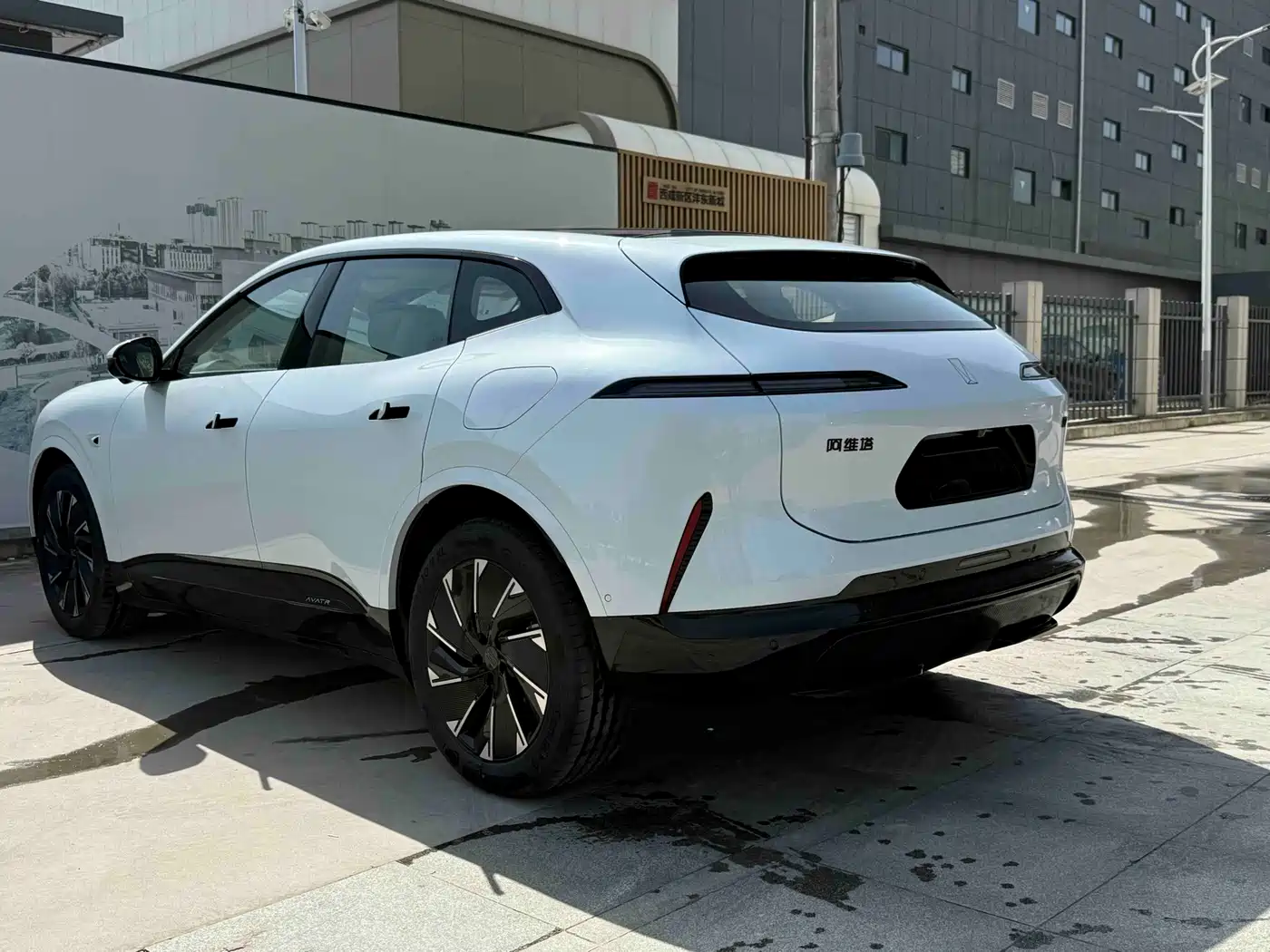 Avatr 07 2024 Max Extended Range фото 8