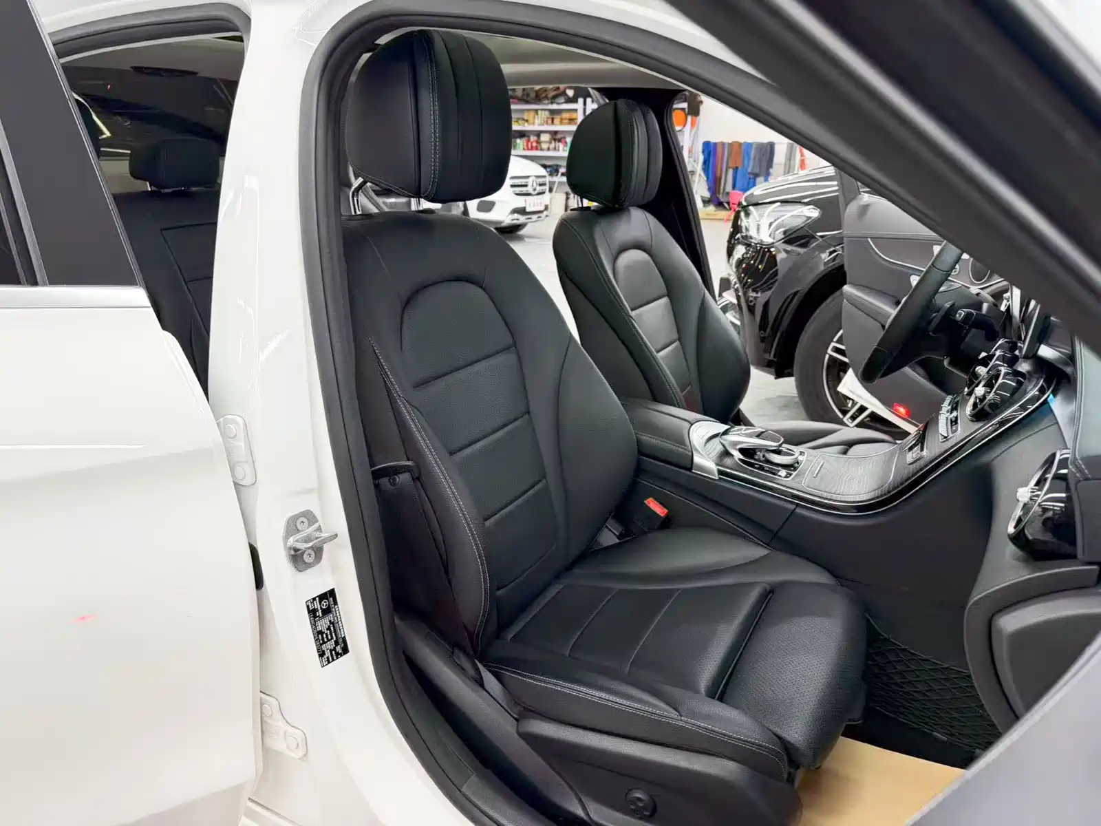 Фото 16 - Mercedes-Benz C-Class