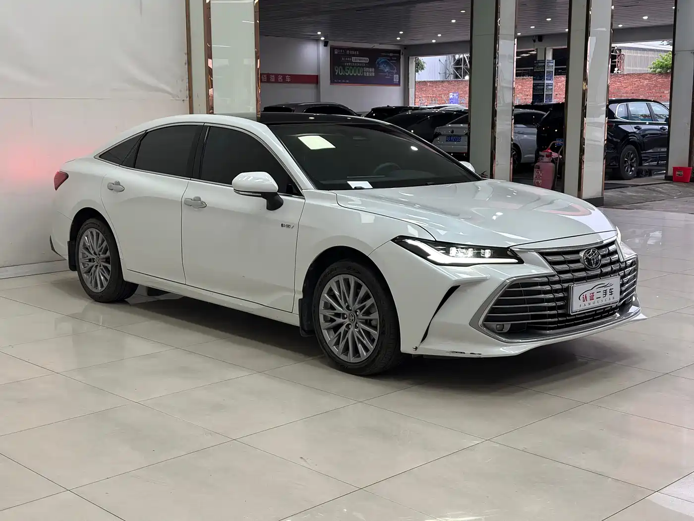 Toyota Avalon 2024 Hybrid 2.0L Luxury Edition фото 3