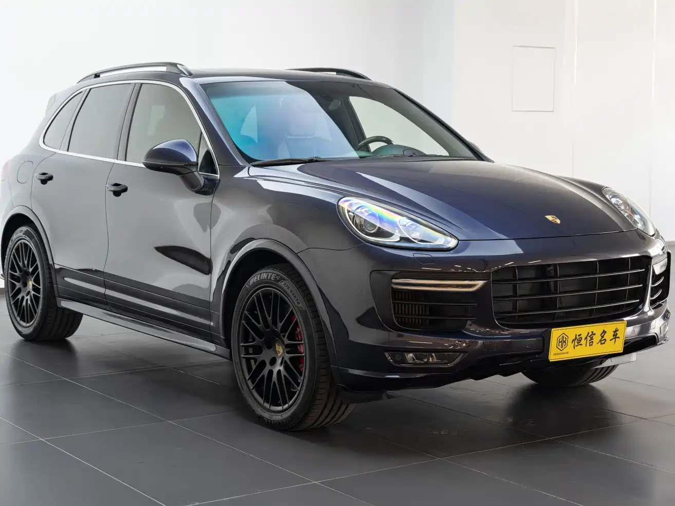 Porsche Cayenne 2016 Cayenne GTS 3.6T фото 3