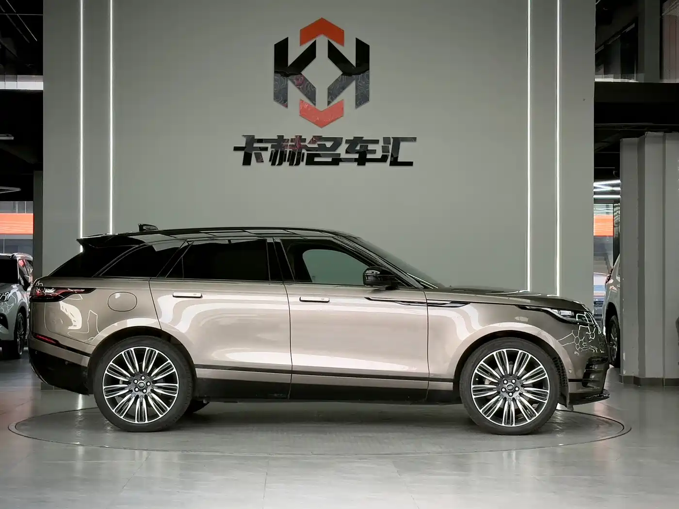 Land Rover Range Rover Velar 2019 2018 P380 R-DYNAMIC S